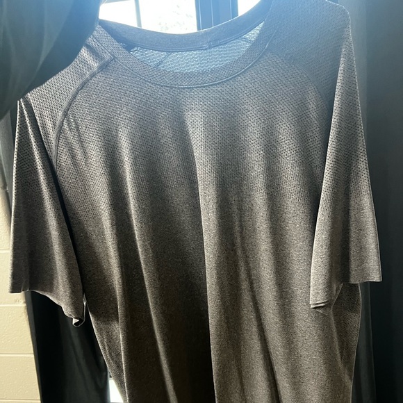 Lululemon Metal Vent Tech 2.0 - Picture 1 of 2